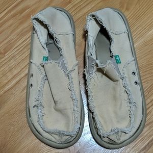 Sanuk light brown size 8 used
